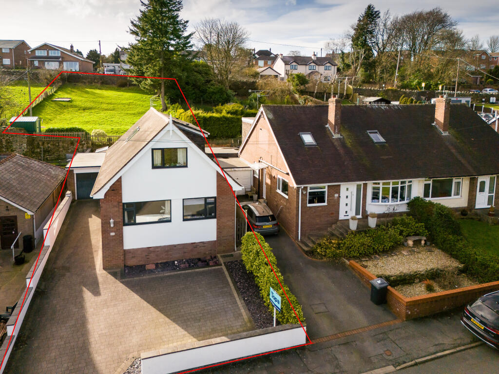 Penygelli Avenue, Coedpoeth, LL11 photo 2