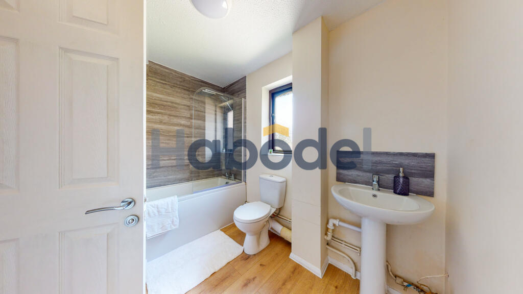Apartment in Ipswich - View 3