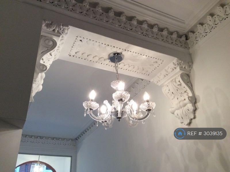 House in London - View 2