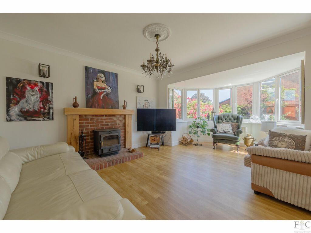 Broctone Drive, Broughton Astley, LE9 photo 4
