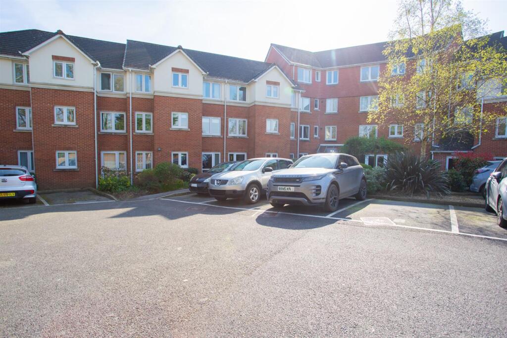 Main image of property: Victoria Avenue, Chard