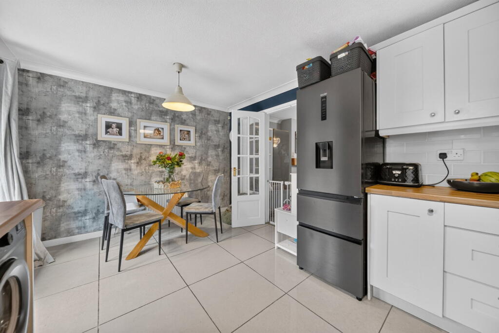 House in Bradford, Oakenshaw - View 3