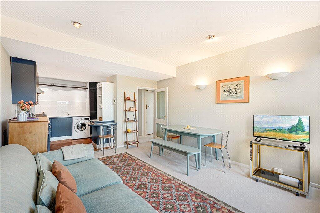 Apartment in London, Royal Borough of Kensington and Chelsea - View 3
