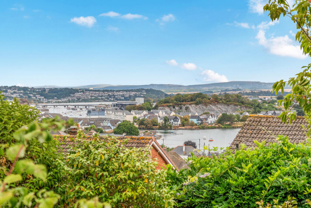 House in Plymouth - View 5