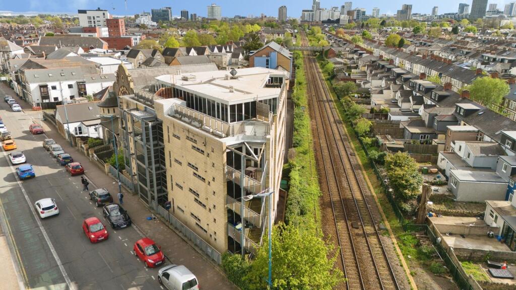 Main image of property: Crwys Road, Cardiff, CF24