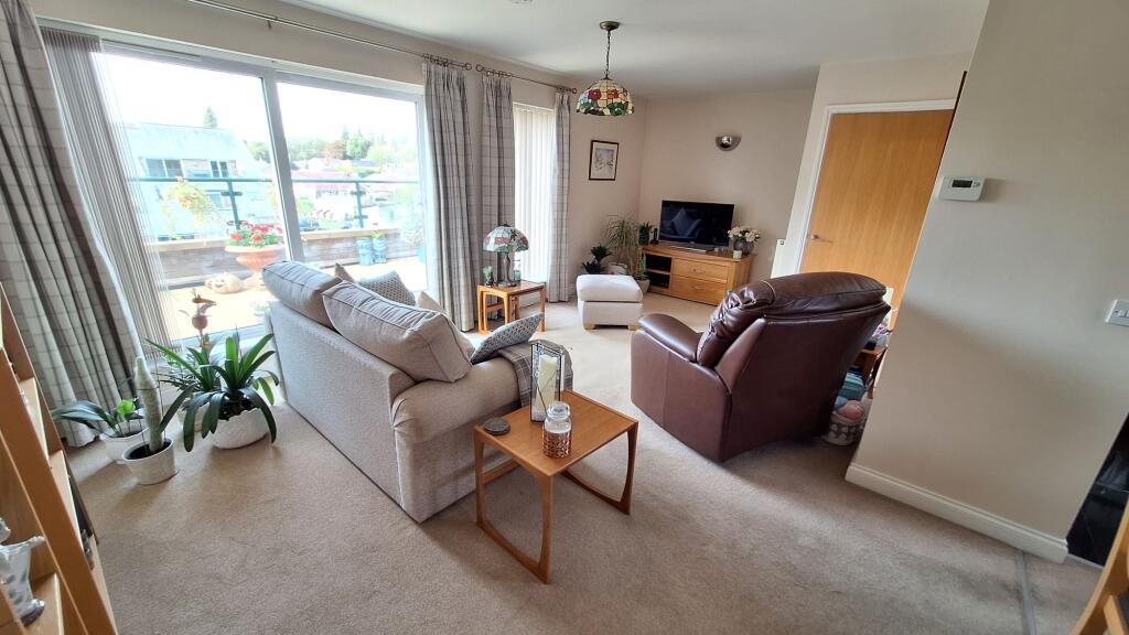 Hilditch Way, Nuneaton, CV11 photo 2