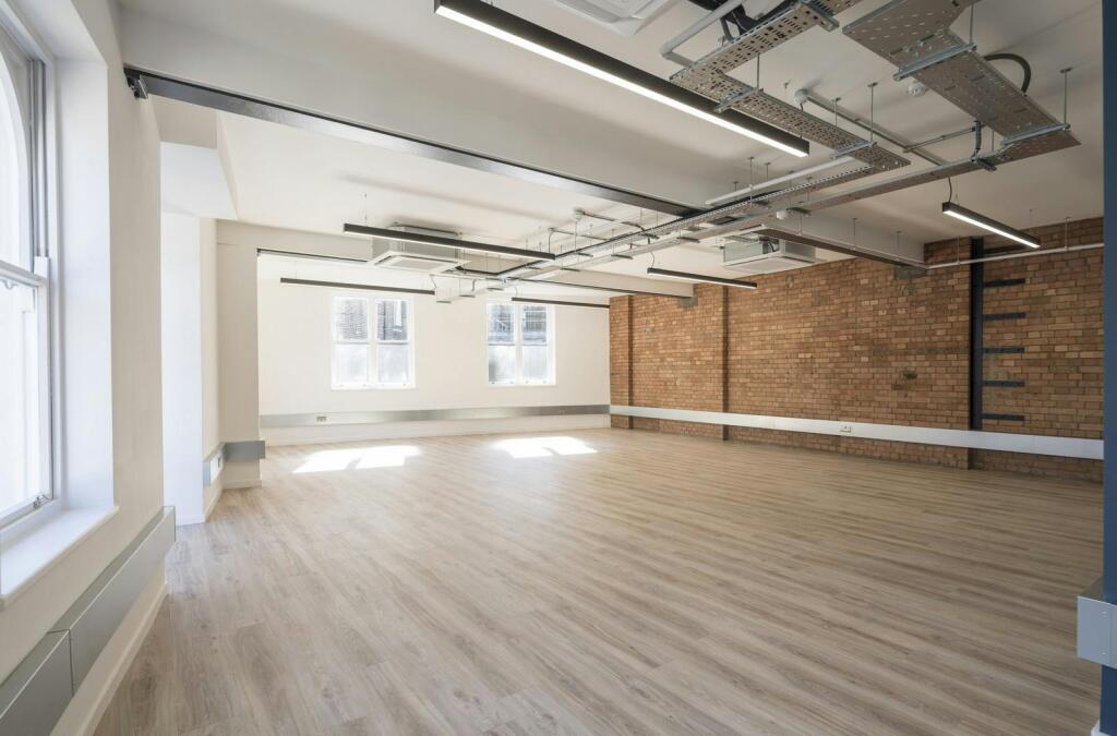 1st floor office space