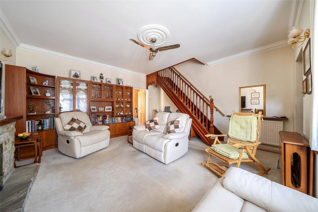House in London, Mitcham - View 4