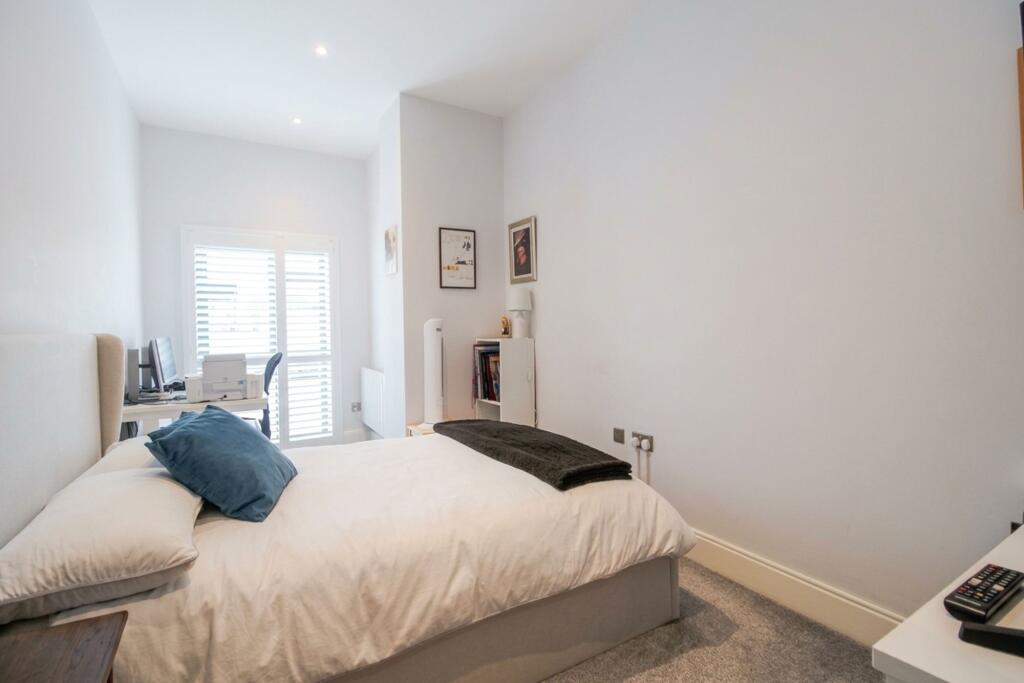 Apartment in Salisbury - View 5