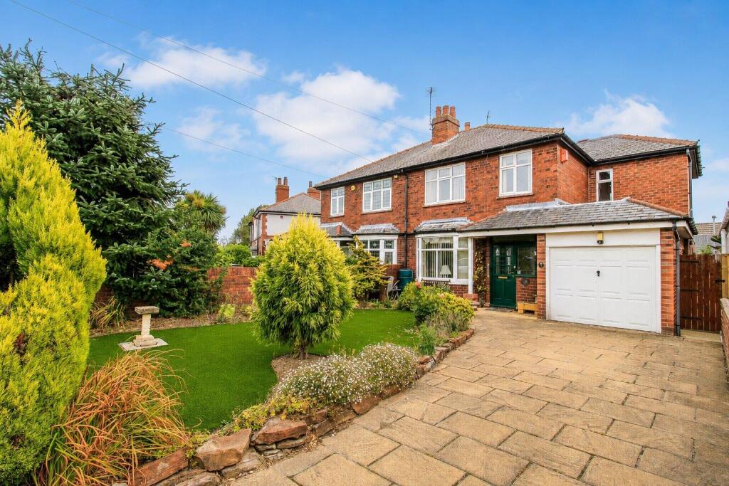Main image of property: The Crescent, Altofts, Normanton