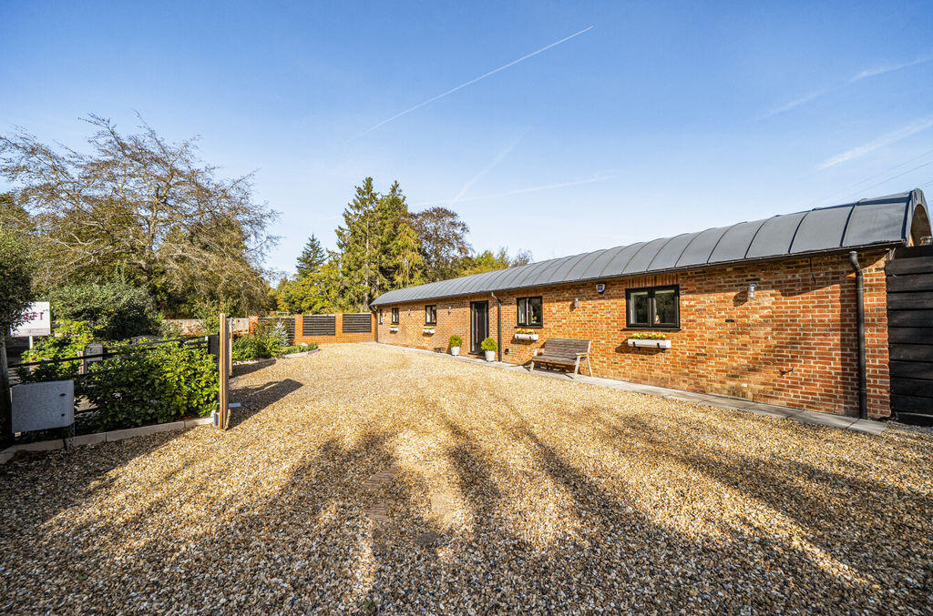 Redwall Lane, Hunton photo 2