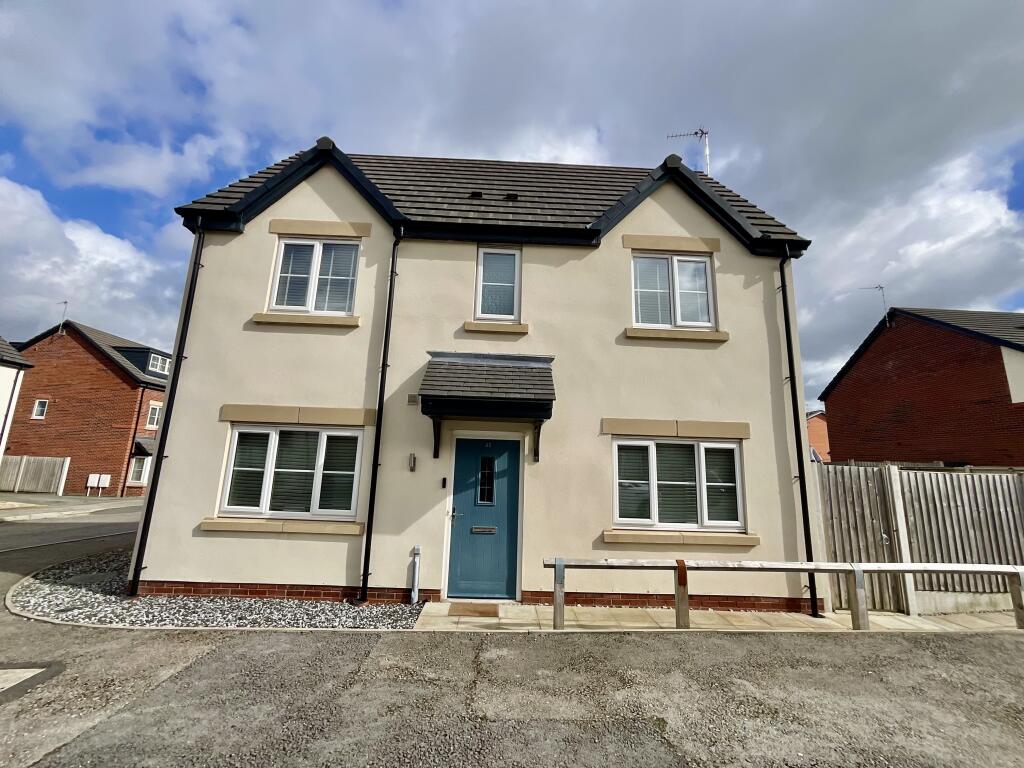 3-bed semi-detached on Telegraph Way, Helsby, WA6, £182,000
