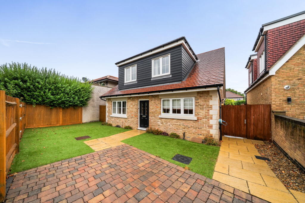 Main image of property: Lyndhurst Road, Bexleyheath, DA7 6FA