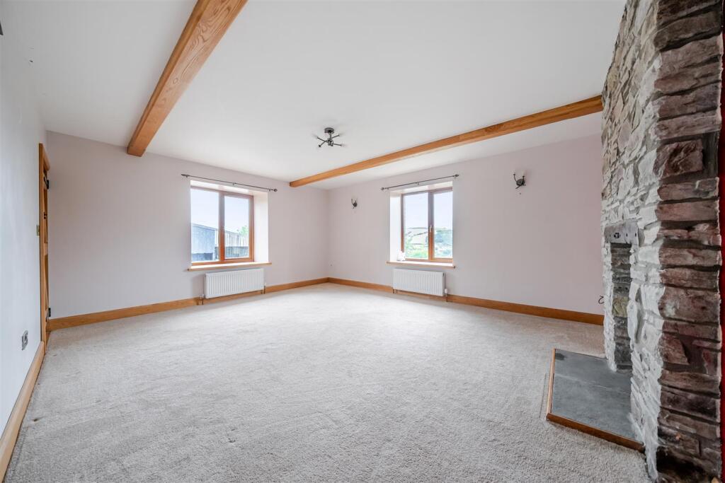House in Llandrindod Wells, Bettws-y-Crwyn - More