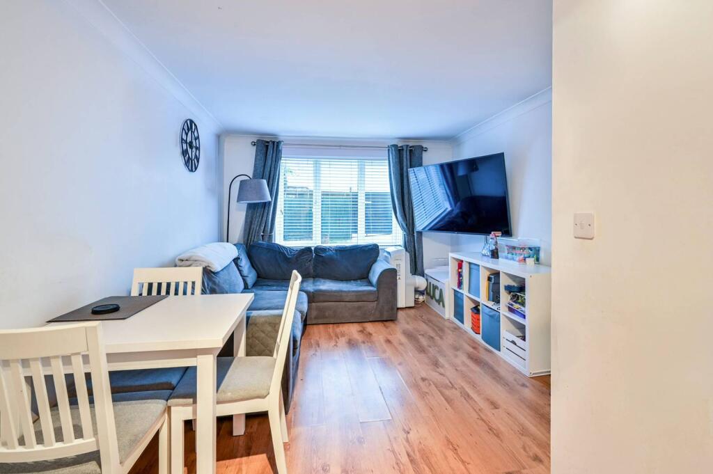 Main image of property: Lower Guildford Road, Knaphill, Woking, GU21