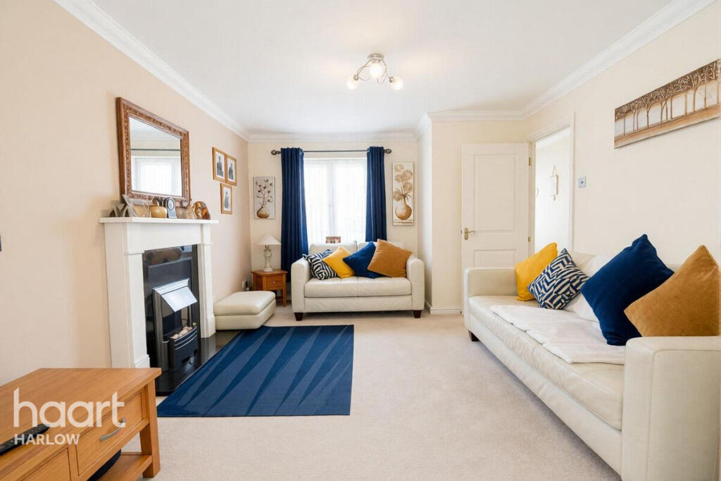 House in Harlow, Hare Street - View 2