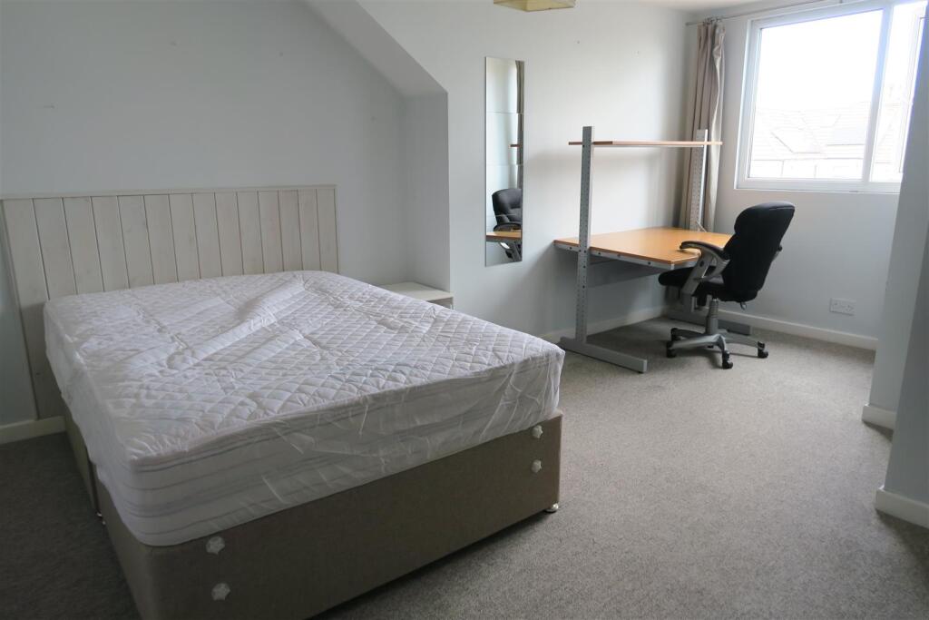 1 bedroom house share for rent