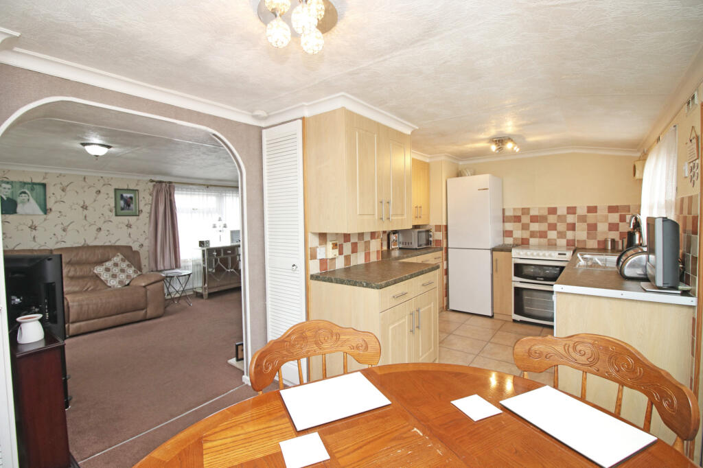 Primrose Drive, Hambleton Country Park, Poulton-le-Fylde, FY6 photo 3