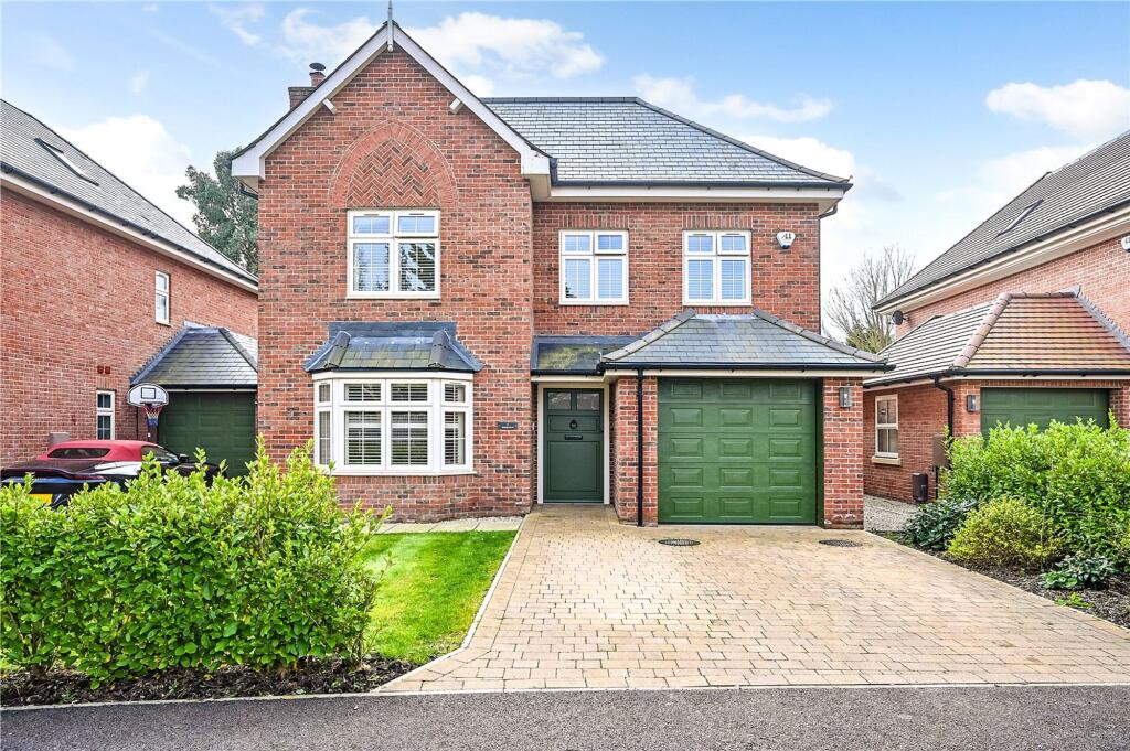 Woodlark Gardens, Hambrook, PO18
