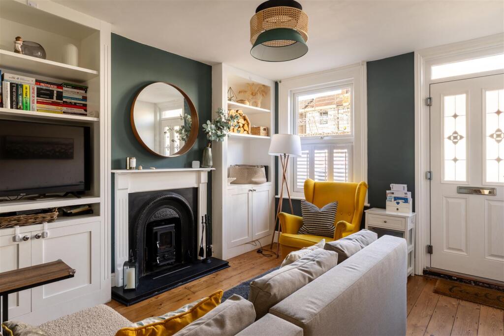 Main image of property: Earlswood Road, Redhill
