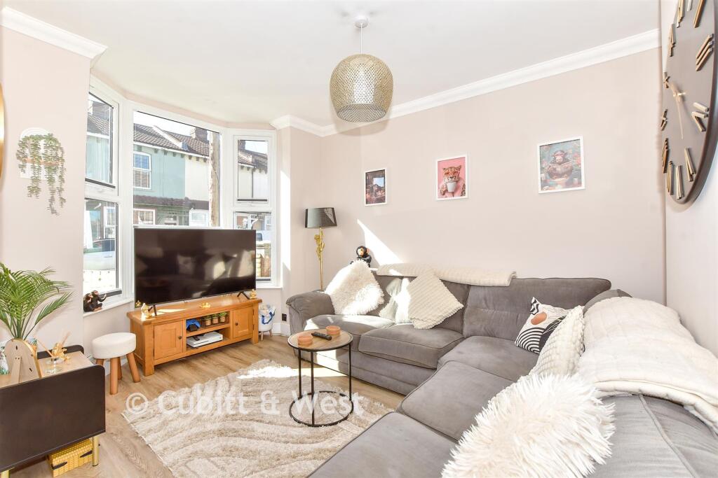 House in Portsmouth - View 3