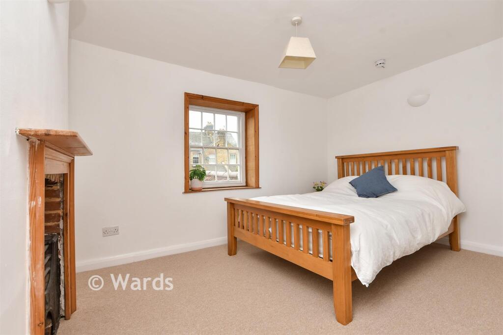 House in Canterbury - View 5
