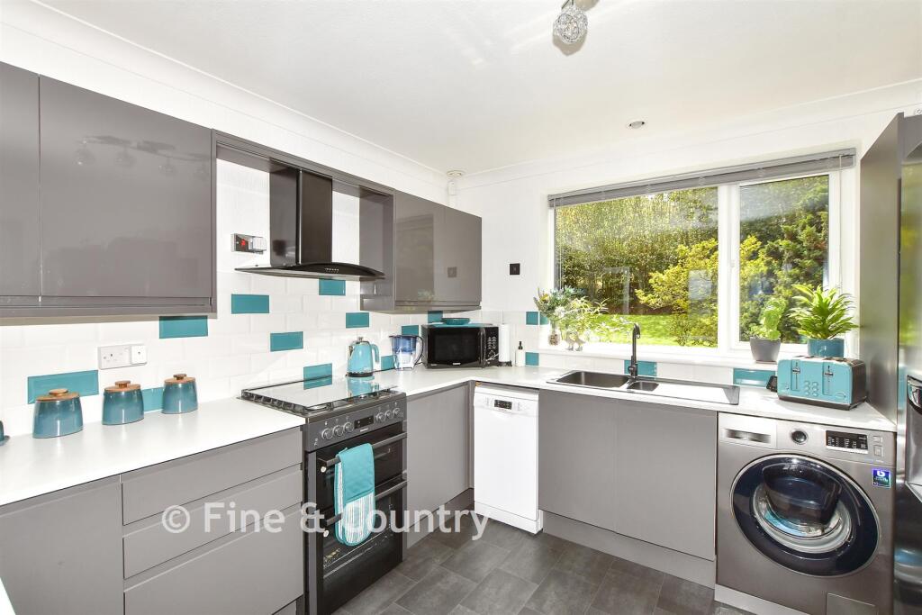 House in Wealden, Butchers Cross, Mayfield and Five Ashes - View 4