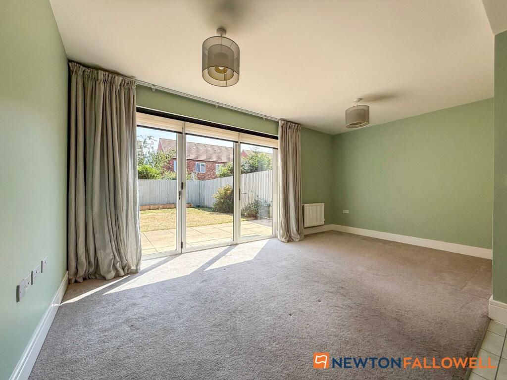 House in Newark, Middlebeck - More