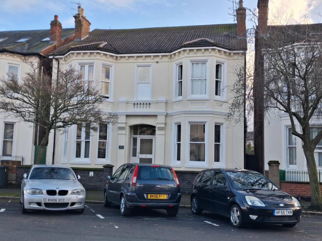 Main image of property: Russel Terrace, Leamington, CV31 1HE
