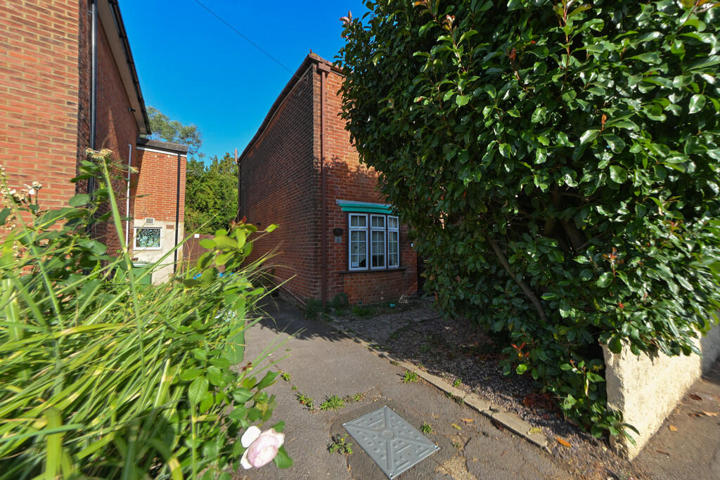 House in Southampton - View 2
