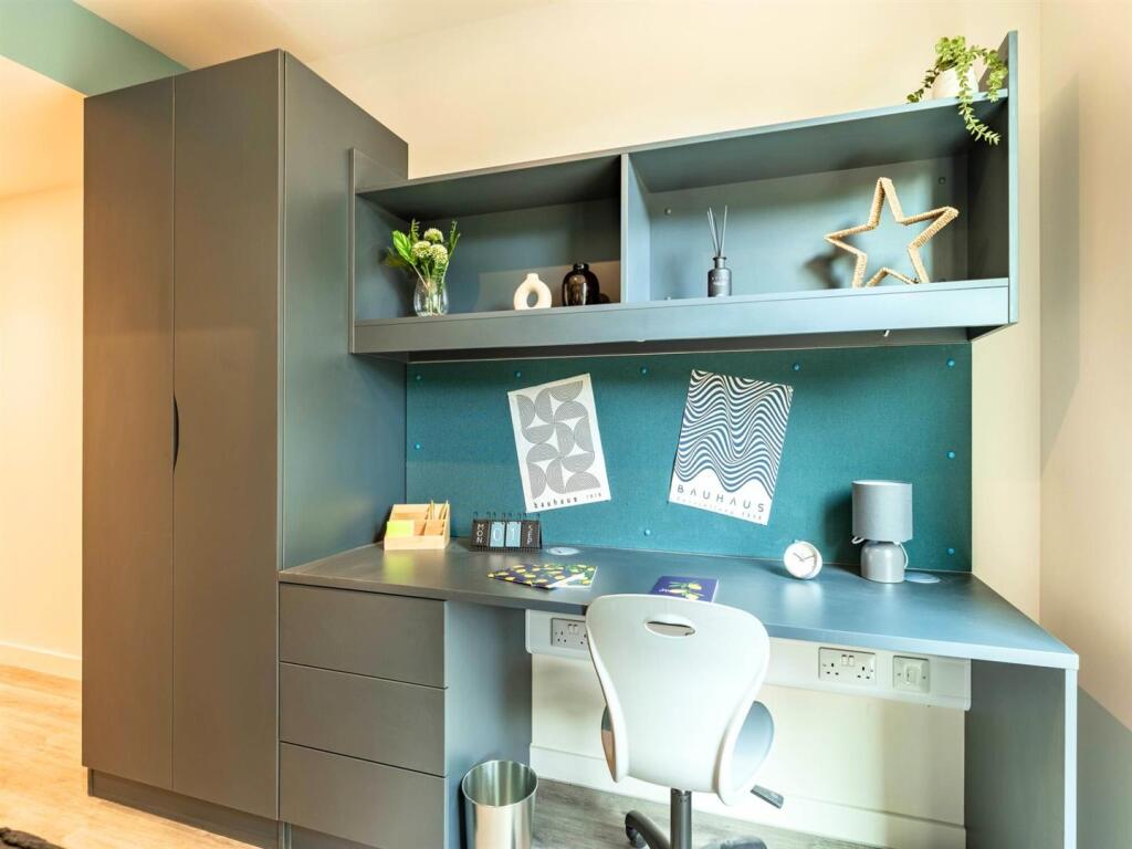 Additional image 5 of Birmingham | Student | September | B30