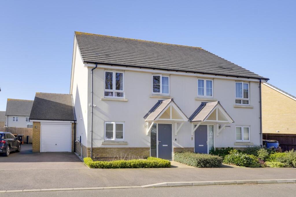 Main image of property: Cheshire Rise, Leighton Buzzard