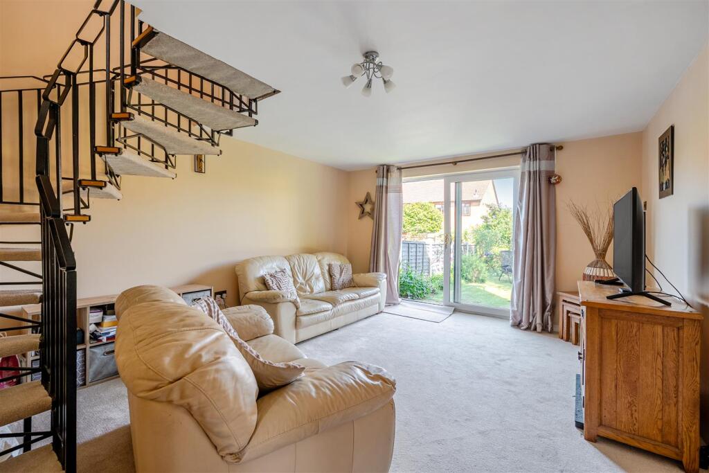 House in Madeley, Woodside - More