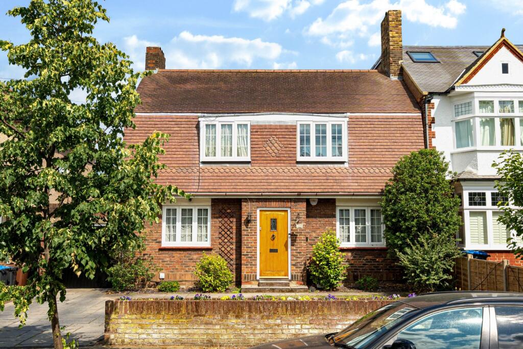4-bed detached on Sandbourne Avenue, Wimbledon, London, SW19, £1,300,000