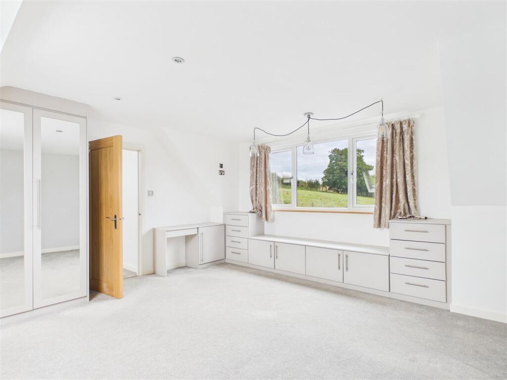 House in Stevenage - More