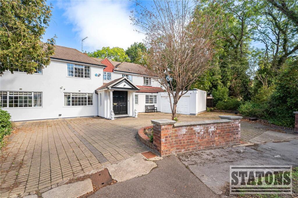 6-bed detached on Kingwell Road, Hadley Wood, EN4, £2,000,000