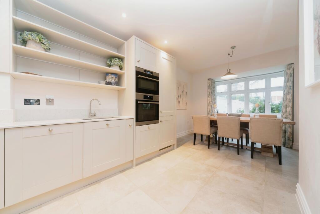 House in Mole Valley, Surrey - View 3