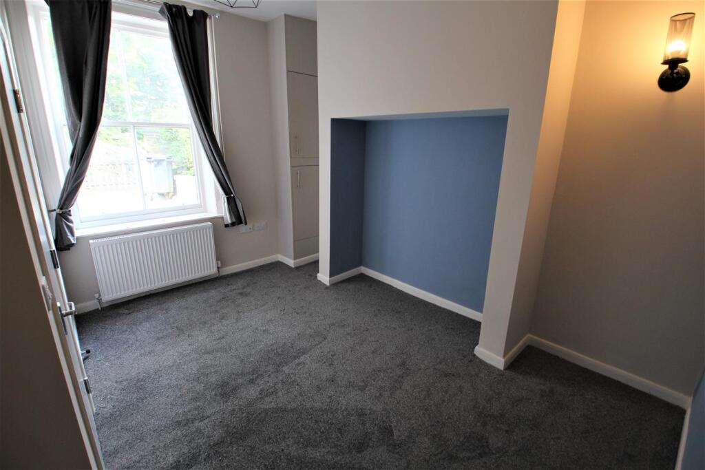 Apartment in Leeds, West Yorkshire - View 4