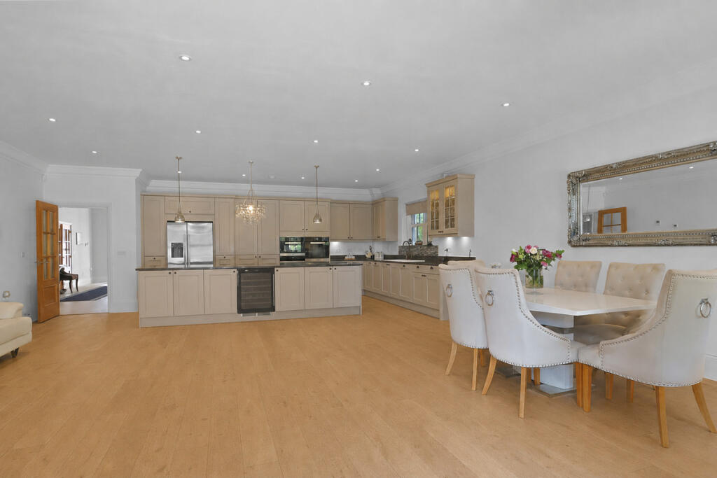 Bingham Avenue, Poole, BH14 photo 5