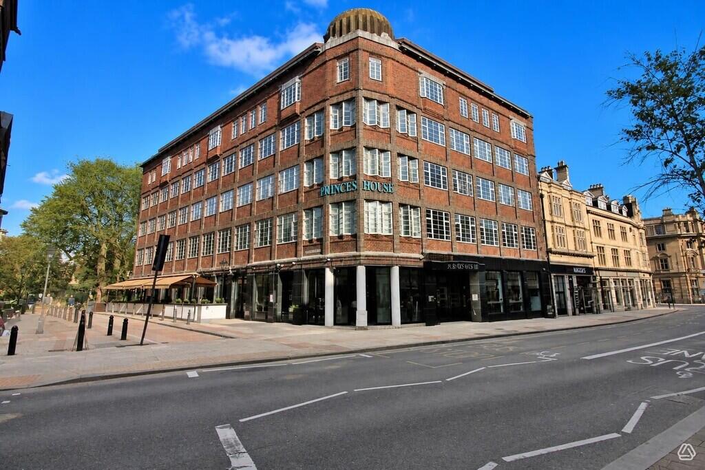Apartment in Brighton, Round Hill - View 4