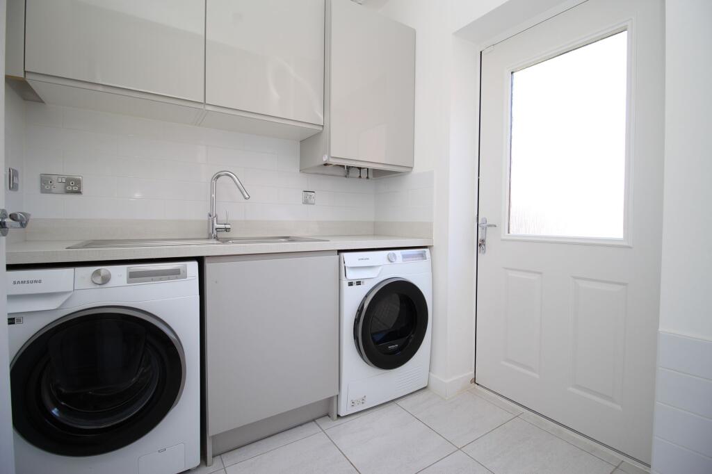 House in Eastleigh, Botley - More