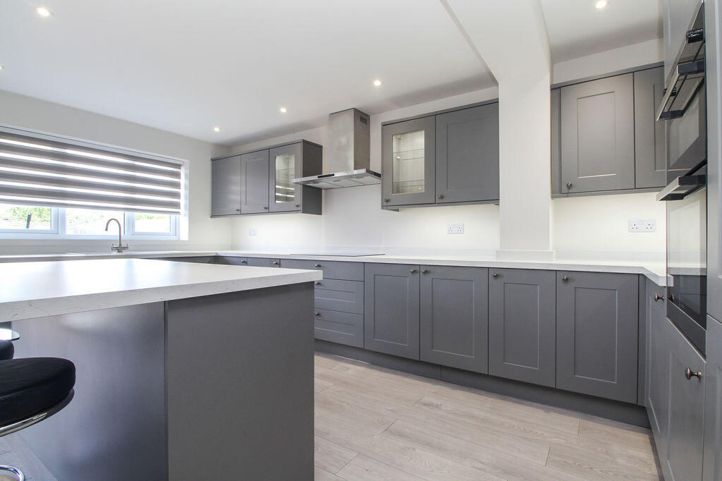 House in Moggerhanger, Central Bedfordshire - View 4