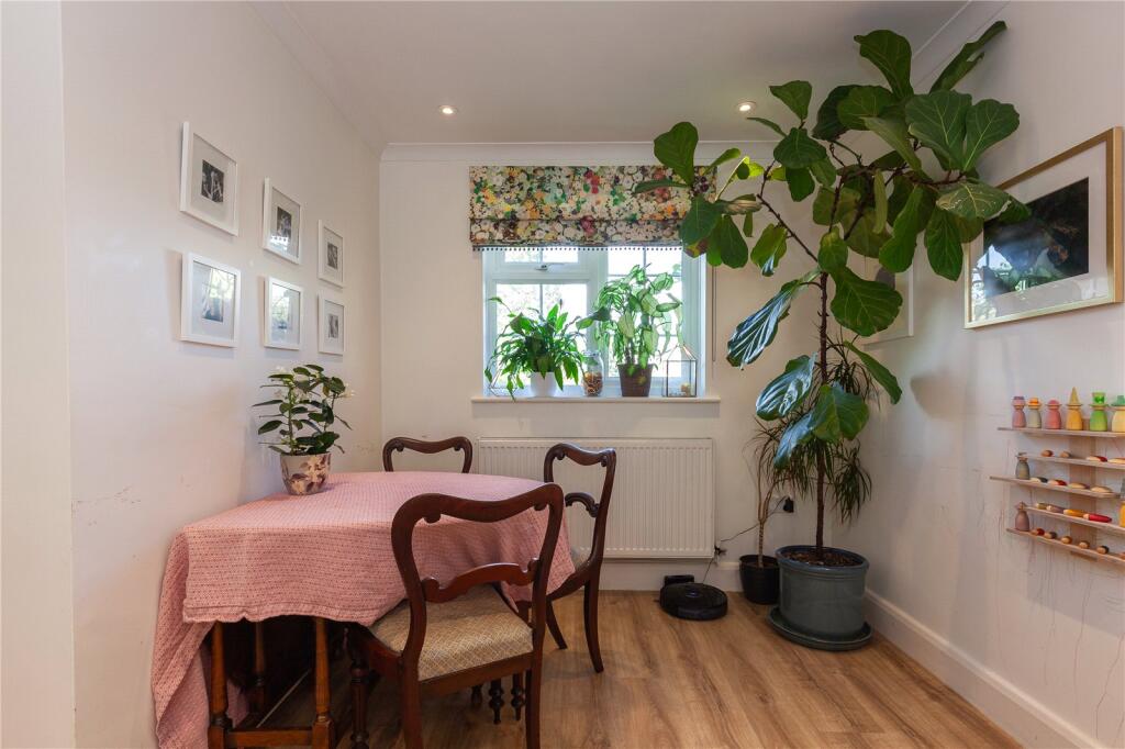 House in West Oxfordshire, Burford - View 4
