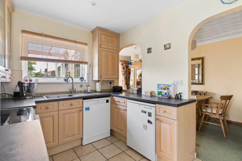 Hillcrest, Stevenage, SG1 photo 3
