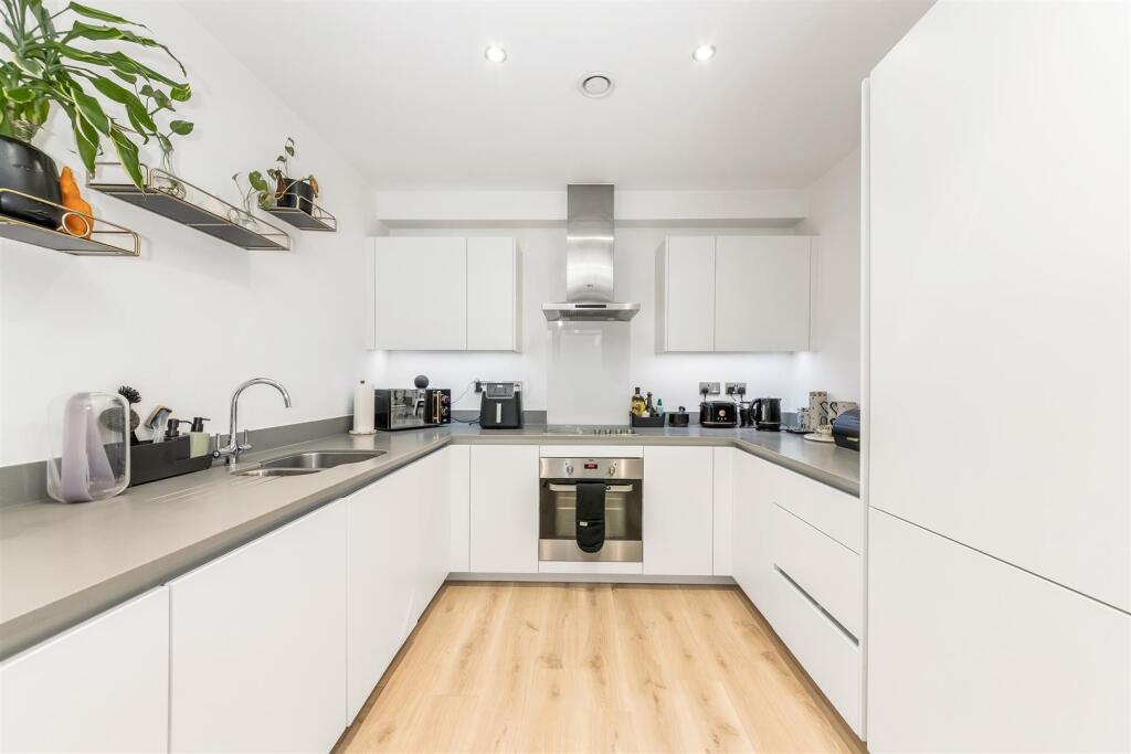 Apartment in London - View 4