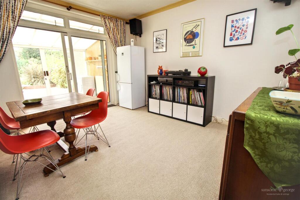 House in Reading, Norcot - View 4