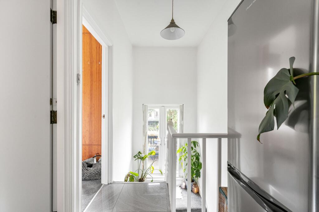House in London, Old Ford, Mile End - View 4