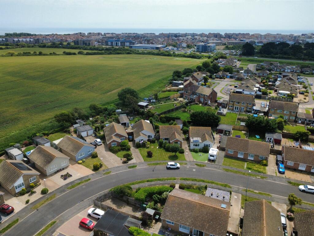 Tolkien Road, Eastbourne photo 3