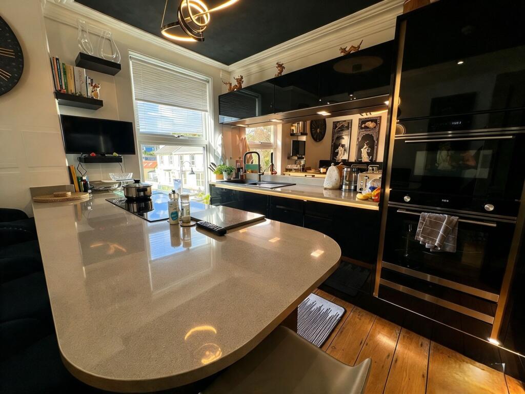 Apartment in Exeter - More
