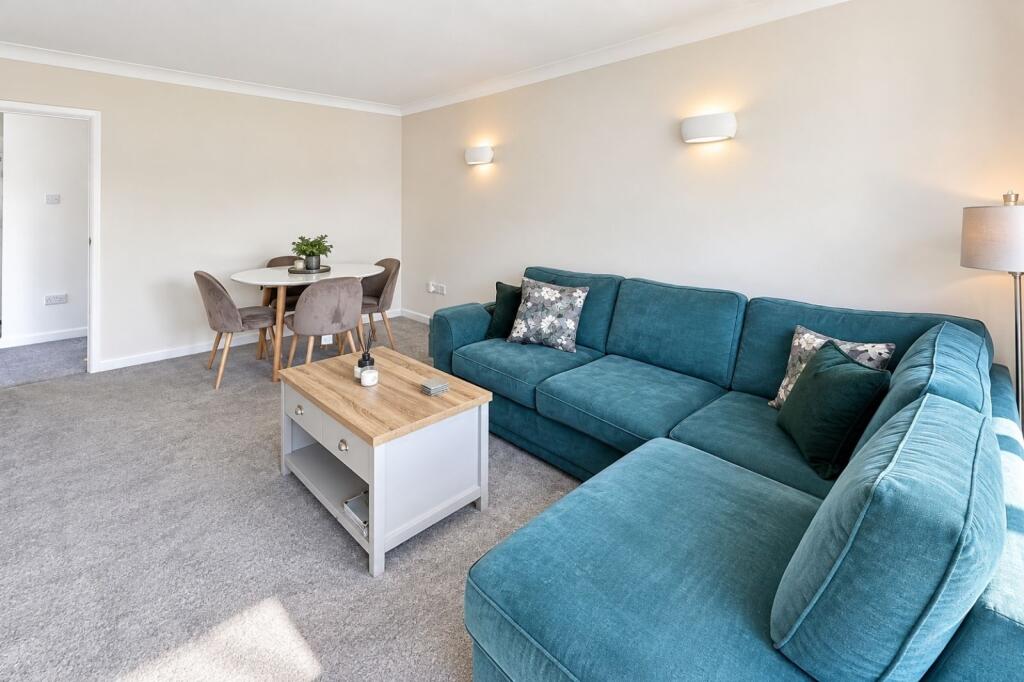 Apartment in Highcliffe-on-Sea, Highcliffe and Walkford - View 3